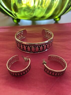 Silver-Tone Patterned Cuff Bracelet and Hoop Earring Set - Silver